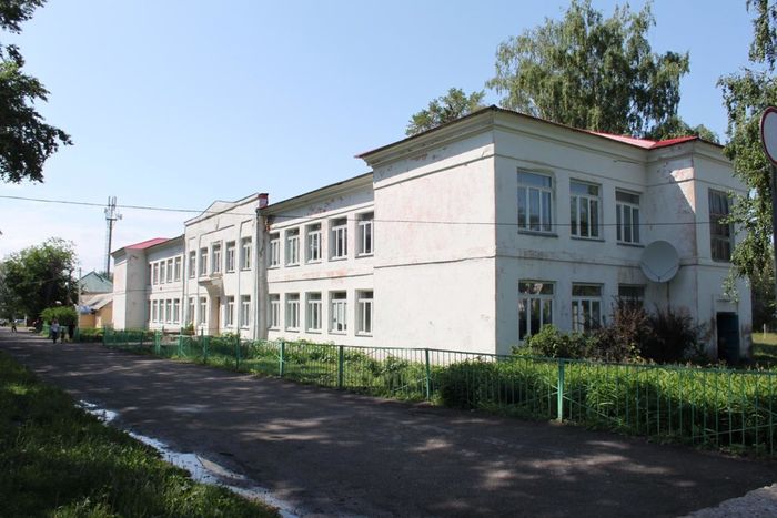 Здание Ишеевской Основной Школы.